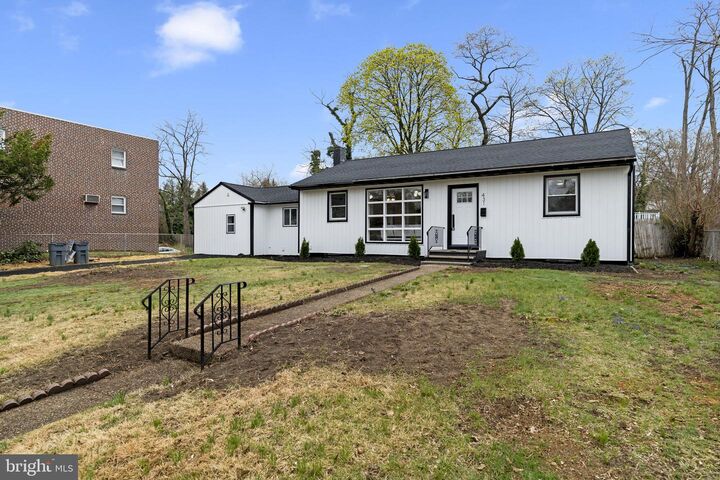 Property Photo:  431 Conger Avenue  NJ 08108 