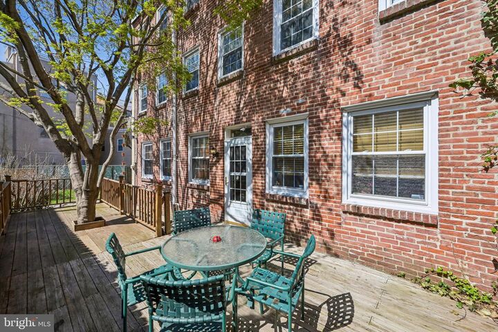 Property Photo:  335-337R Poplar Street  PA 19123 