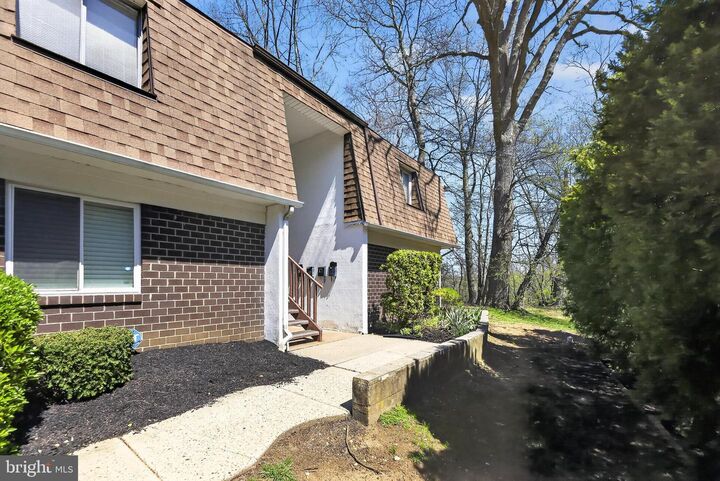 Property Photo:  411 Stiles Avenue B-11  NJ 08052 