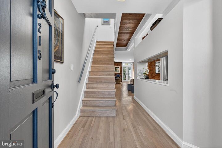 Property Photo: 215 S Payne Street S VA 22314