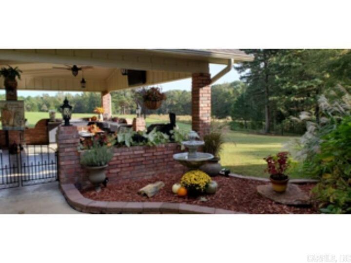 Property Photo:  2420 Maul Rd.  AR 71701 