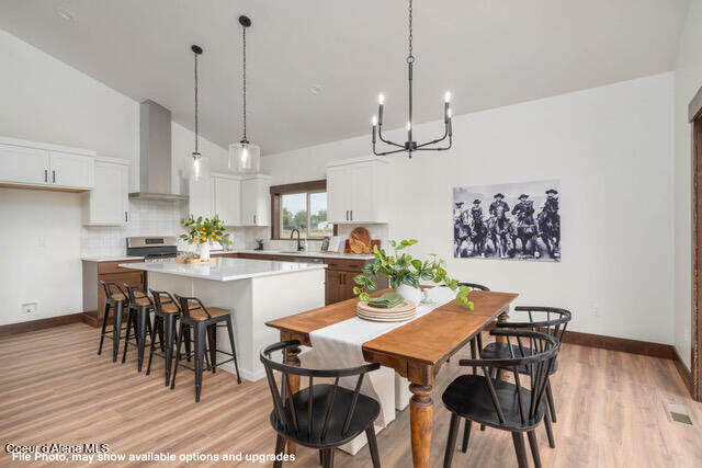 Property Photo:  1207 W Fair Ln  ID 83854 