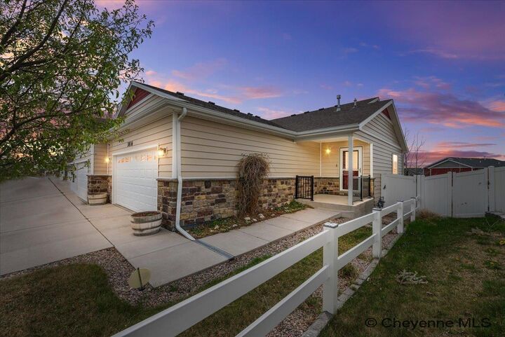 Property Photo:  3816 Gunsmoke Rd  WY 82001 