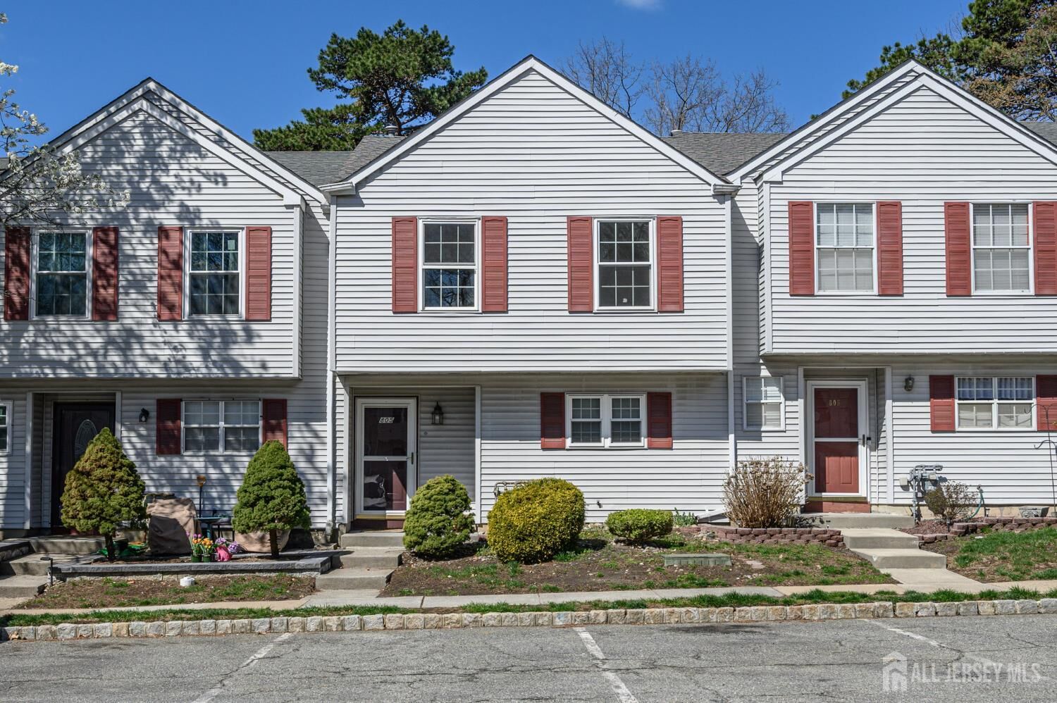 Property Photo:  805 Darlington Drive  NJ 08857 