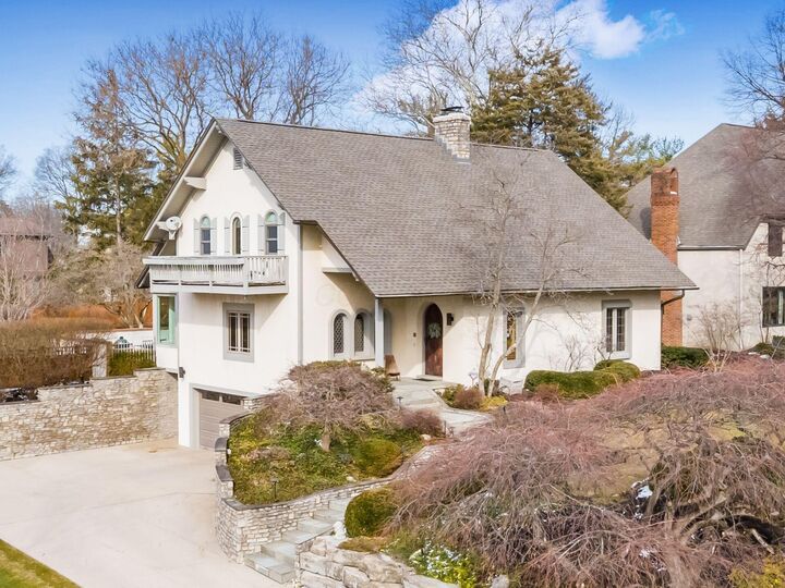 Property Photo: 2484 Danvers Court OH 43220