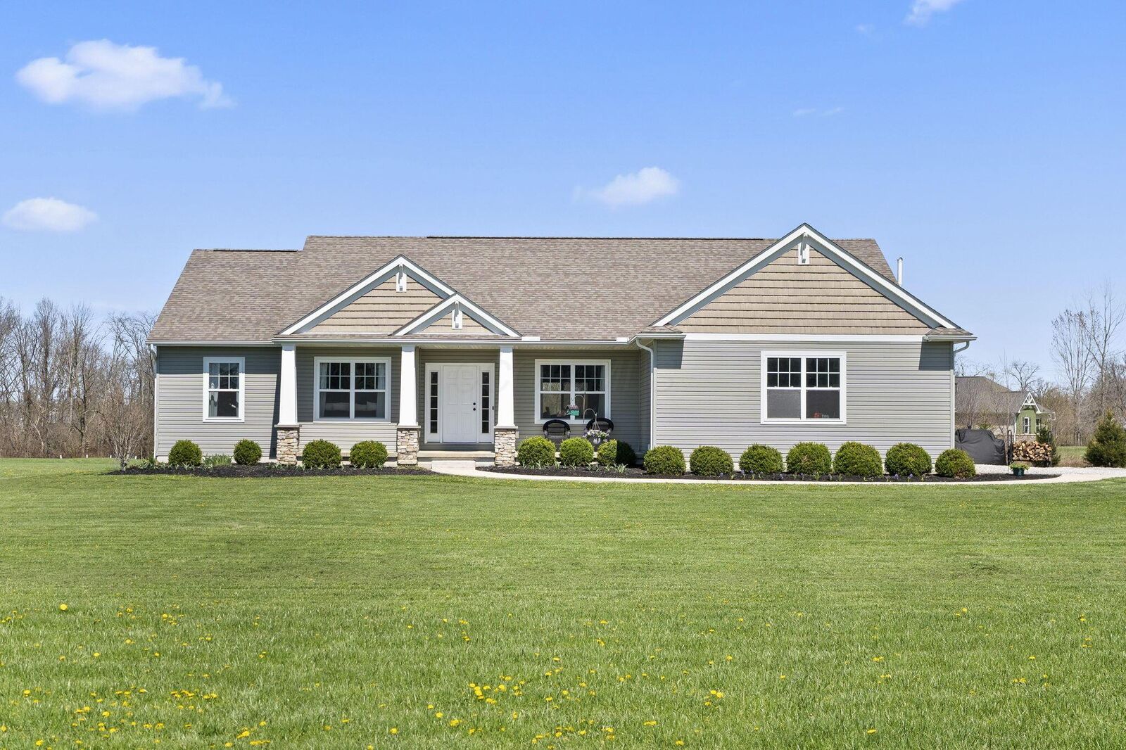 Property Photo: 14913 E State Route 37 OH 43074