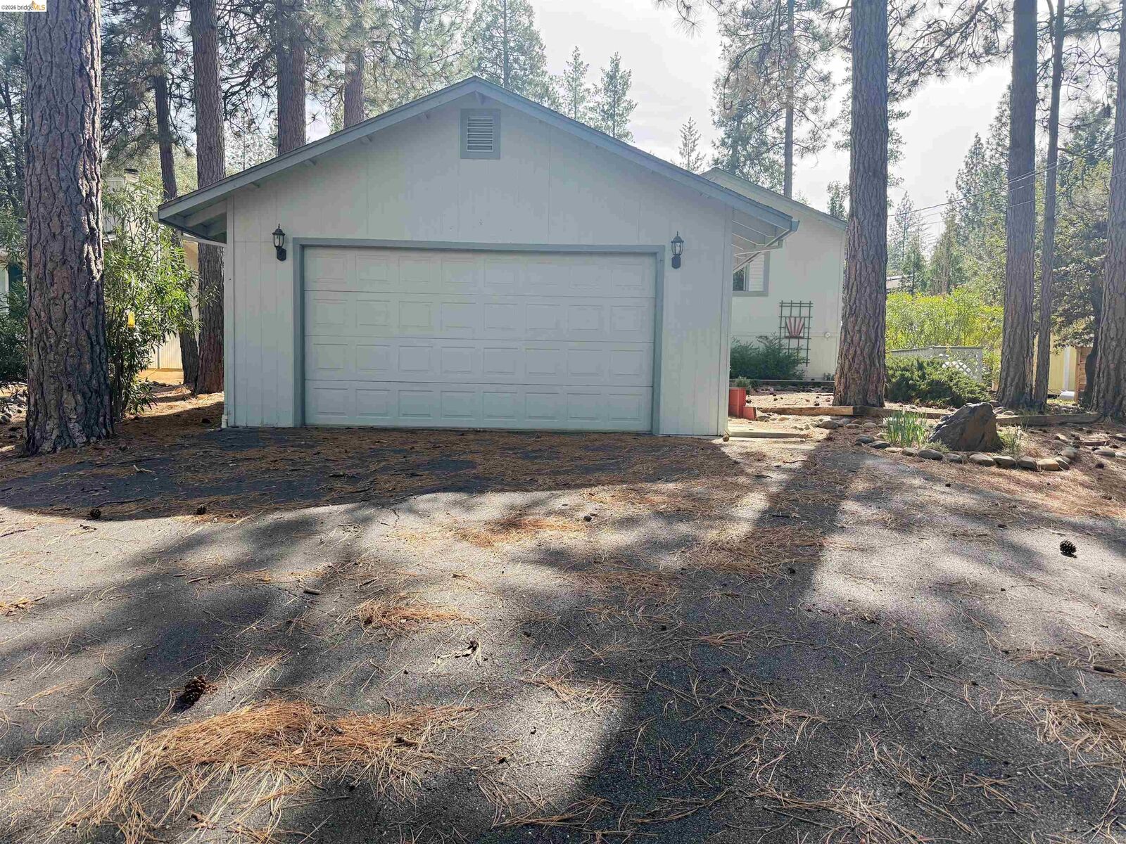 Property Photo:  19955 Pine Mountain Dr  CA 95321 