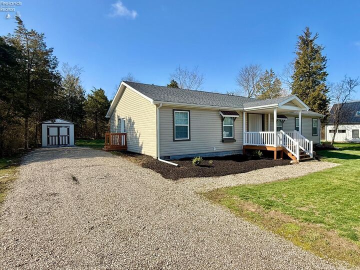 Property Photo: 186 Hamilton Road OH 43438
