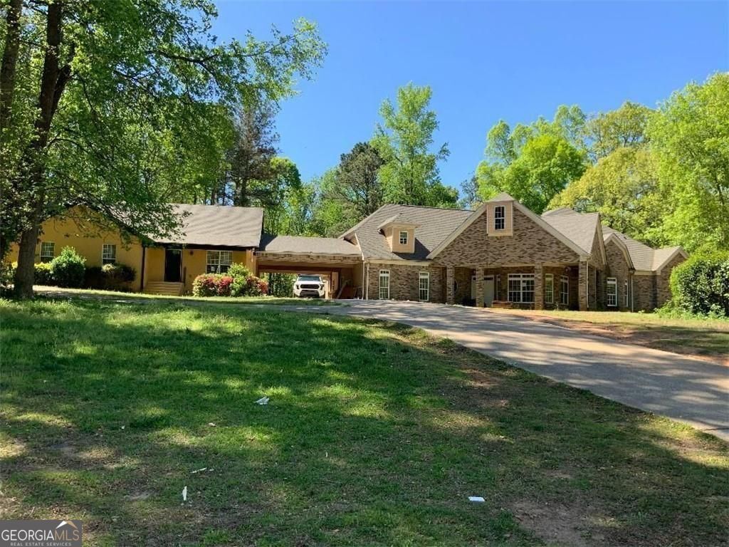 Property Photo:  5100 Alexander Avenue  GA 30291 