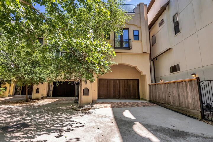 Property Photo:  1819 W 24th Street  TX 77008 