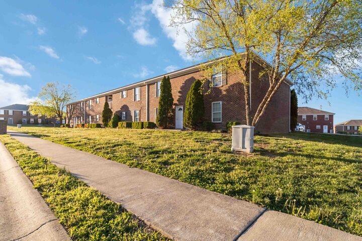 Property Photo:  2021 Willow Drive  KY 40475 