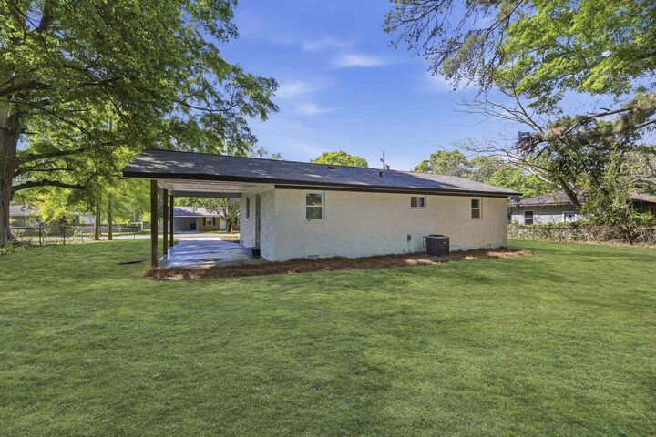 Property Photo:  112 Sunnydale Dr  GA 31024 