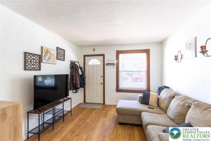 Property Photo:  813 Balata Street  PA 18042 