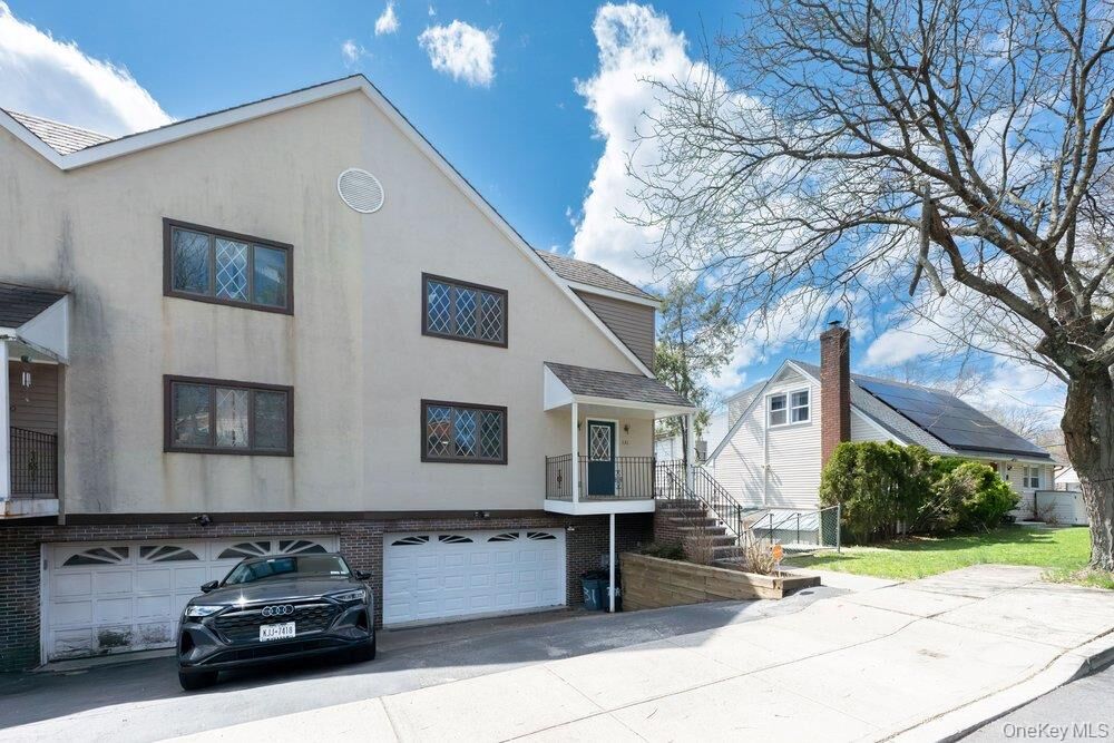 Property Photo:  131 Pelhamdale Avenue  NY 10553 