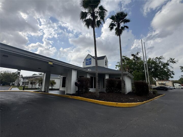 Property Photo:  2930 Polynesian Isle Boulevard 107  FL 34746 