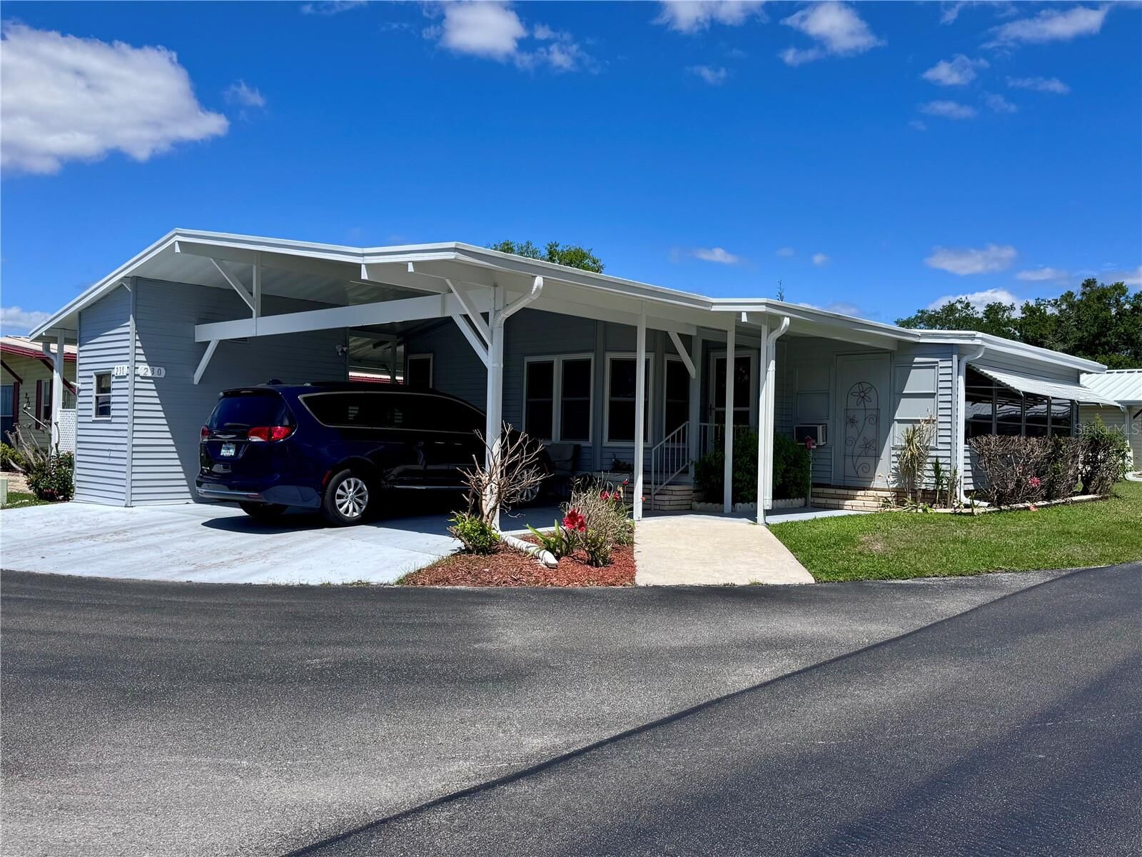 Property Photo:  2055 S Floral Avenue 230  FL 33830 