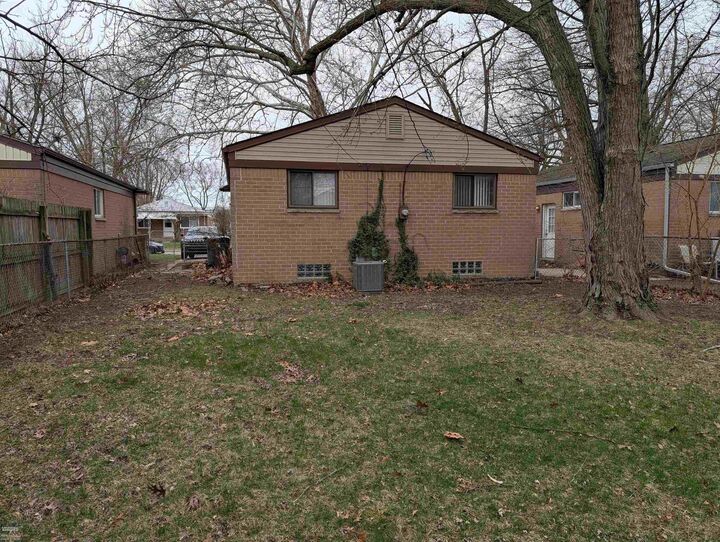 Property Photo:  19557 Webster Street  MI 48035 