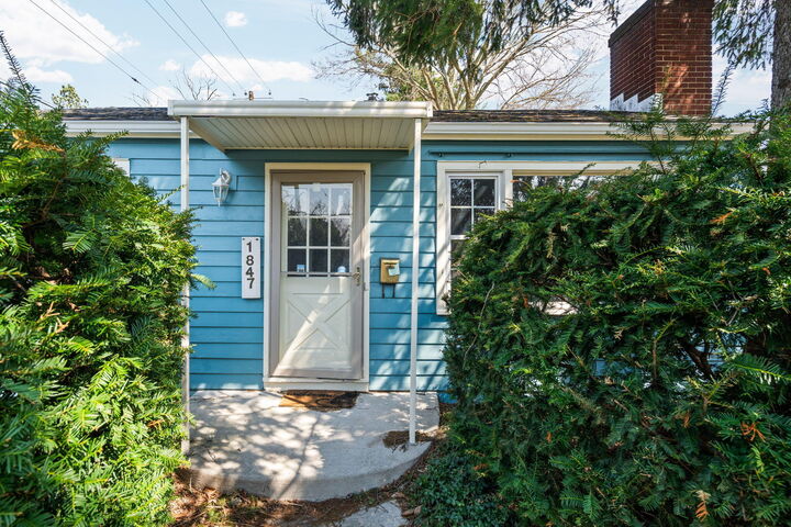 Property Photo:  1847 Packard Street  MI 48104 