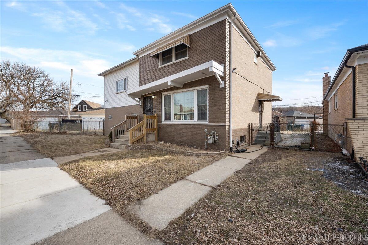 Property Photo:  7935 S Blackstone Avenue  IL 60619 