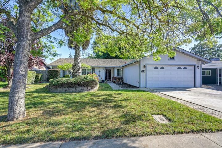 Property Photo: 2624 Woodland Avenue CA 95358