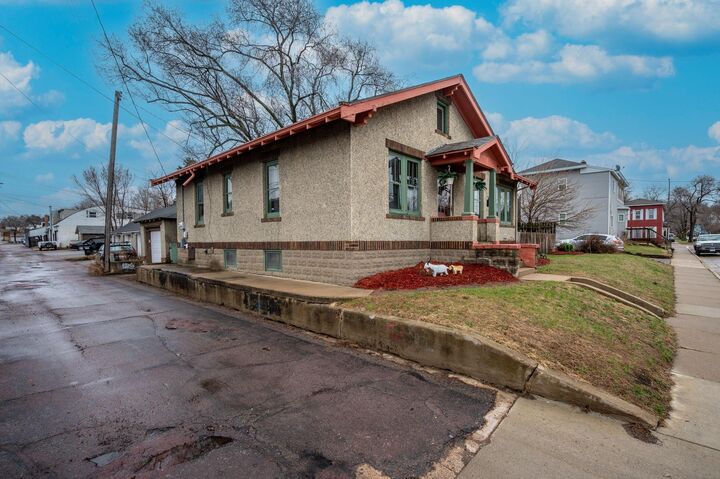 Property Photo:  114 E Elm Street  MN 56001 