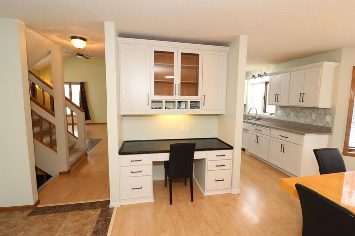 Property Photo: 525 E 10th Street E ND 58078