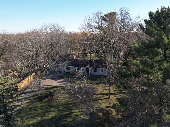 Property Photo: 2820 Washta Bay Road MN 55331
