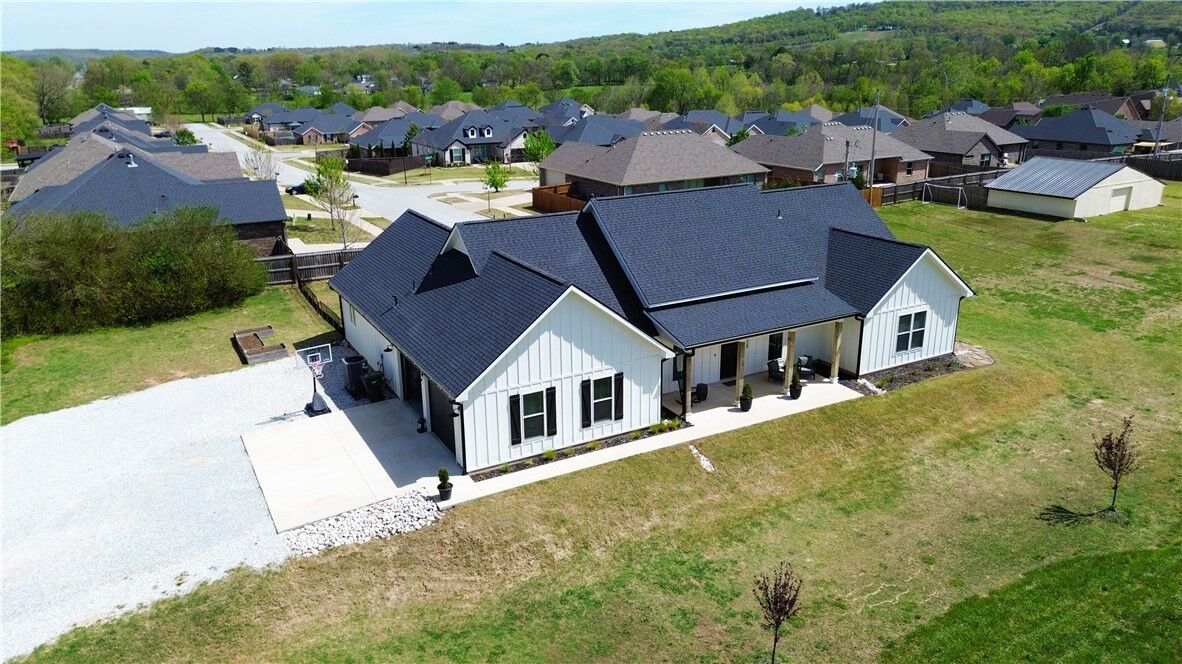 Property Photo:  1528 Roberts Road  AR 72701 
