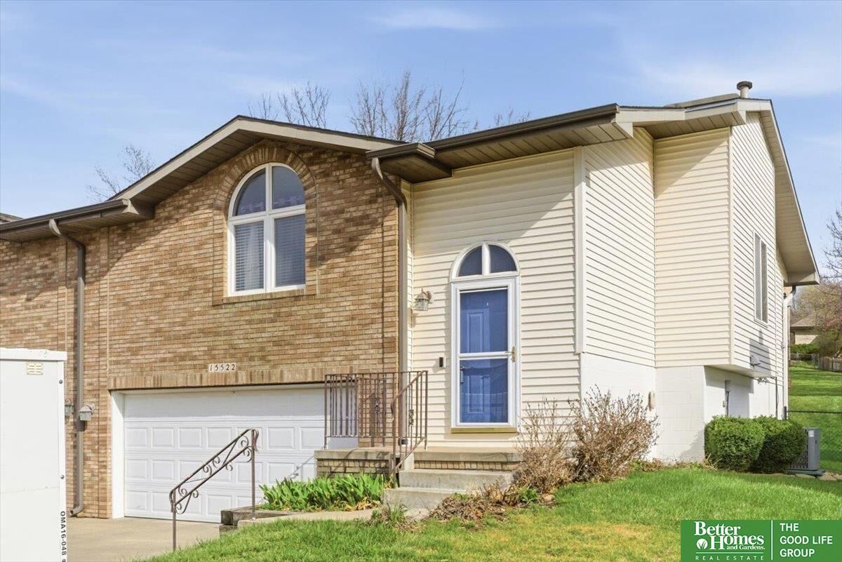 Property Photo: 15522 Burdette Street NE 68116