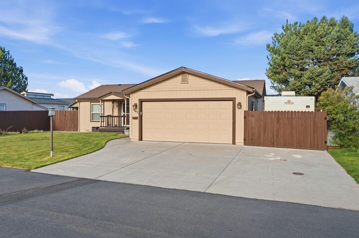 Property Photo:  1745 NE 6th Street  OR 97756 