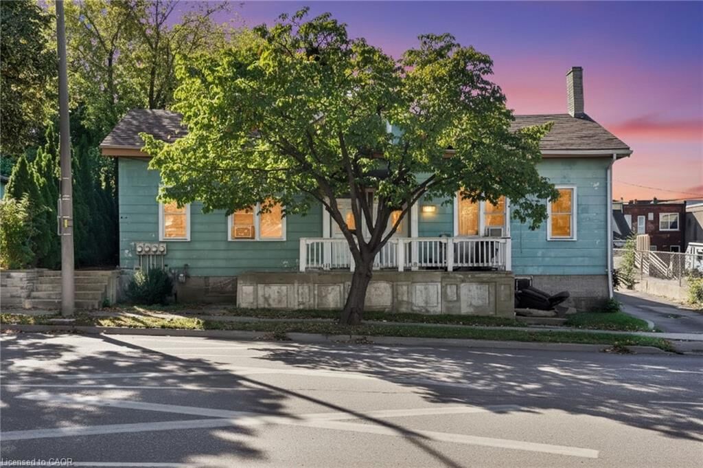 Property Photo: 219 Dalhousie Street ON N3S 3T8
