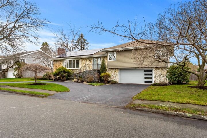 Property Photo:  58 Leicester Rd  MA 01945 