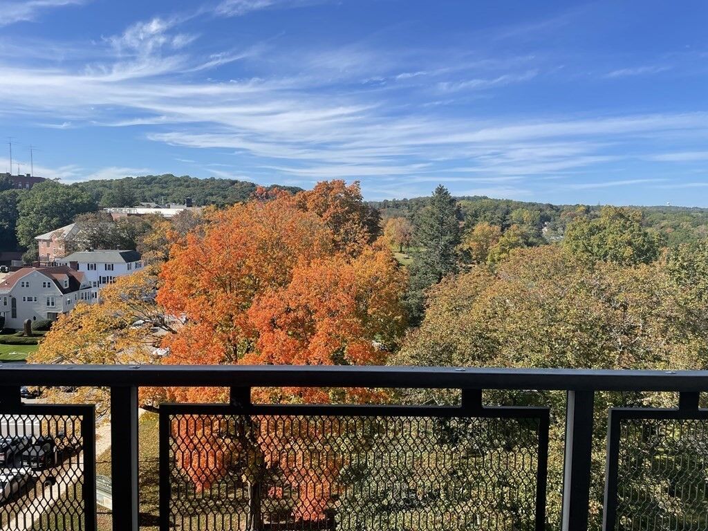 Property Photo: 80 Salisbury St 806 MA 01609