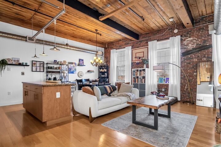 Property Photo:  130 John St 216  MA 01852 