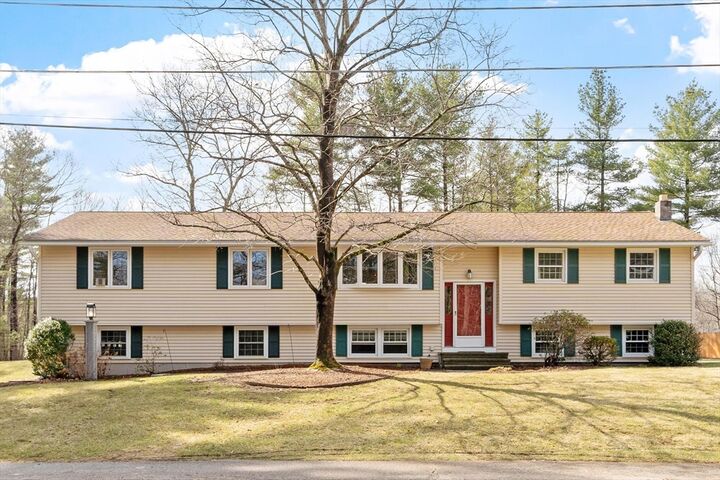 Property Photo:  20 Bayberry Rd  MA 01886 