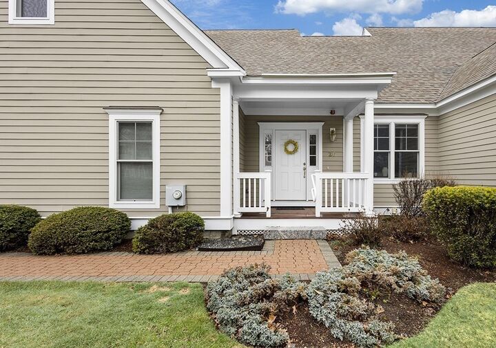 Property Photo:  26 Sanctuary Ln 26  MA 01748 