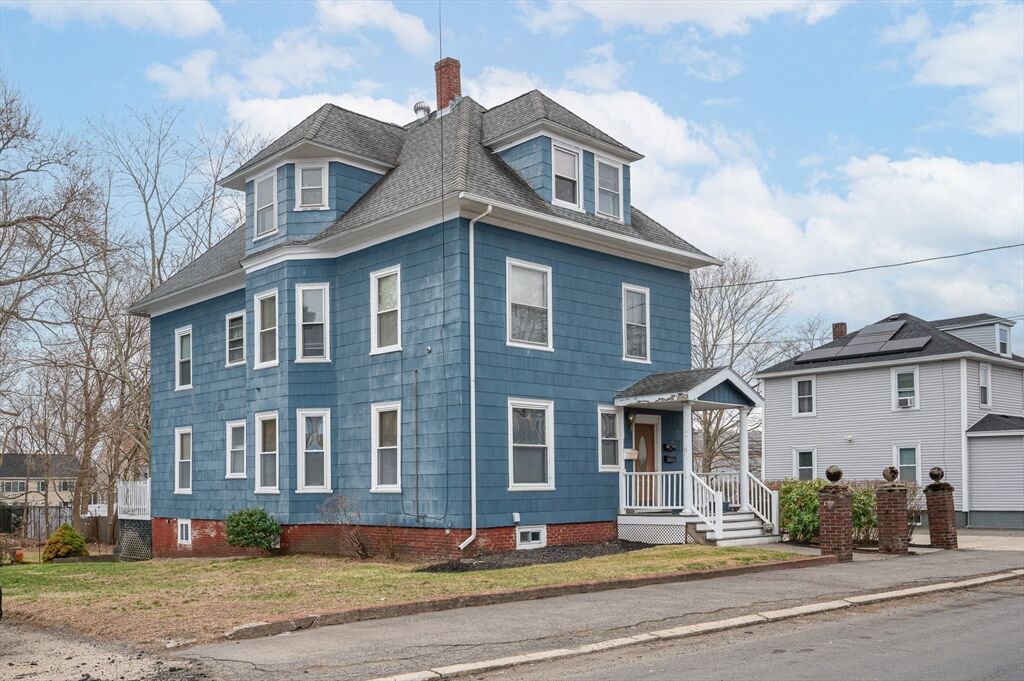 Property Photo:  512 River St  MA 01832 