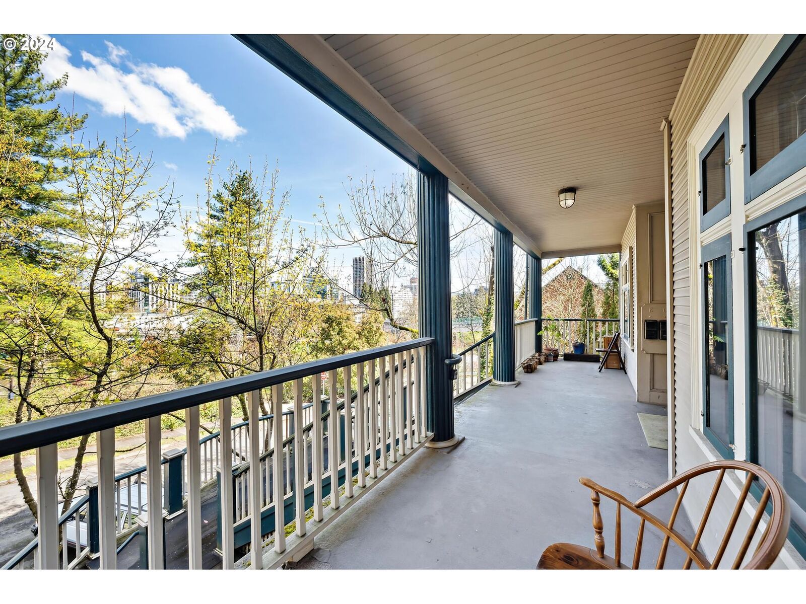 Property Photo: 1314 SW Hall St OR 97201