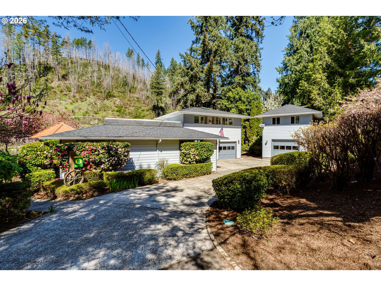 Property Photo: 91082 Leashore Dr OR 97488