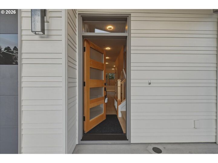 Property Photo:  6623 NE 27th Pl  WA 98665 