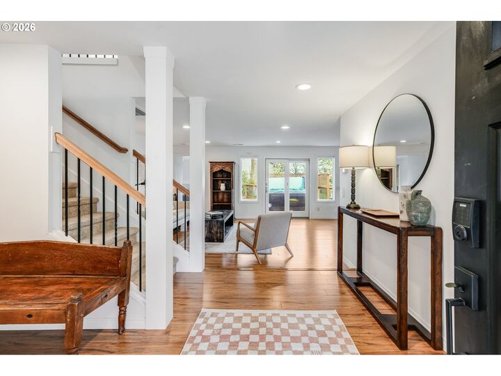Property Photo:  610 SW Primrose St  OR 97219 
