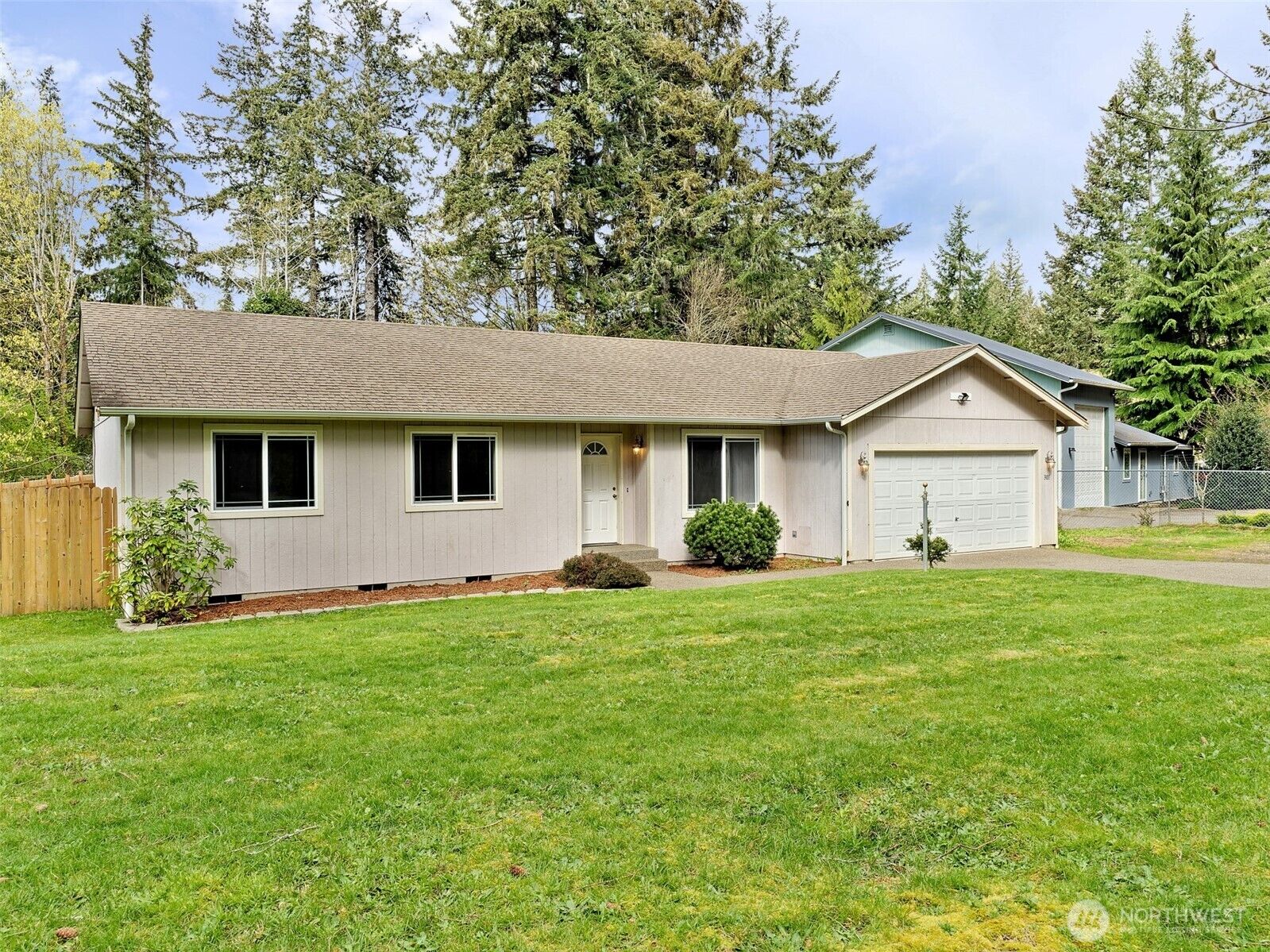Property Photo:  301 E Timberlake Drive  WA 98584 