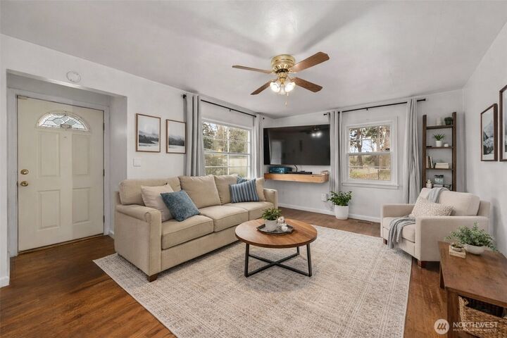 Property Photo:  15412  Portland Avenue SW  WA 98498 