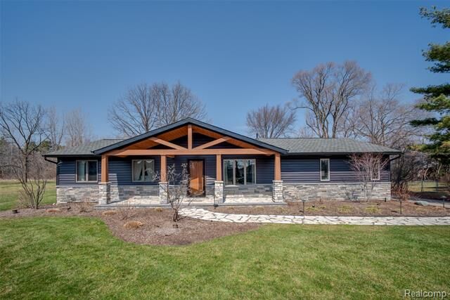 Property Photo:  2775 E Square Lake Road  MI 48085 