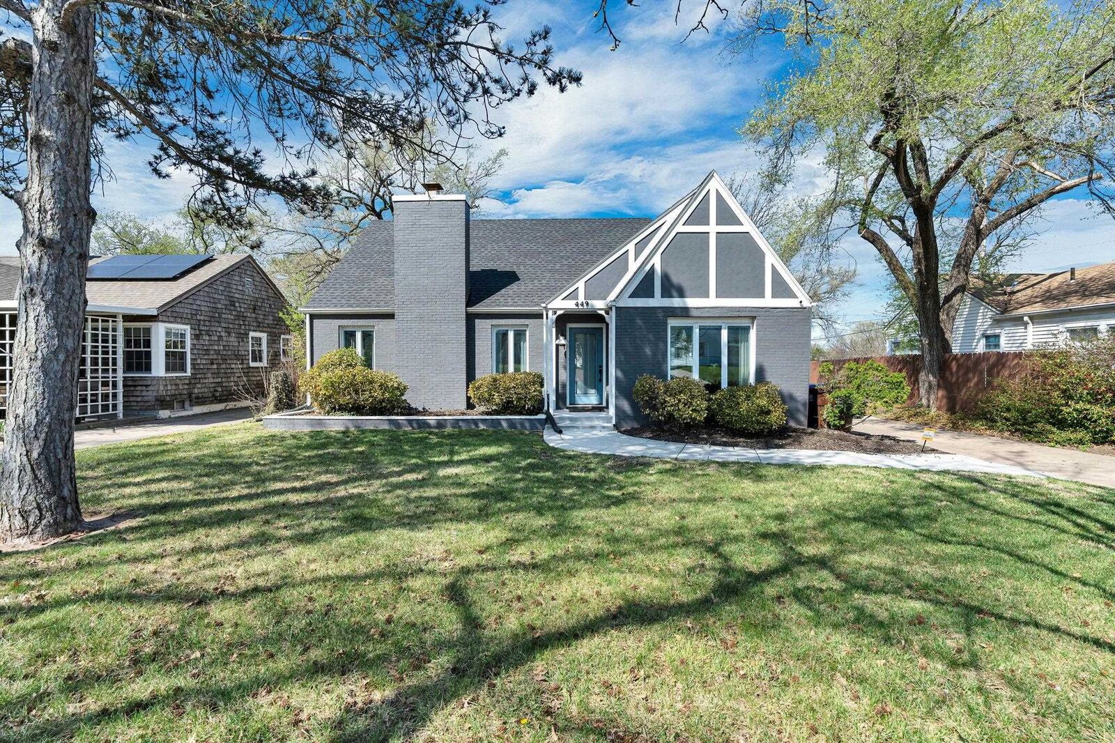 Property Photo:  449 N Battin  KS 67208 