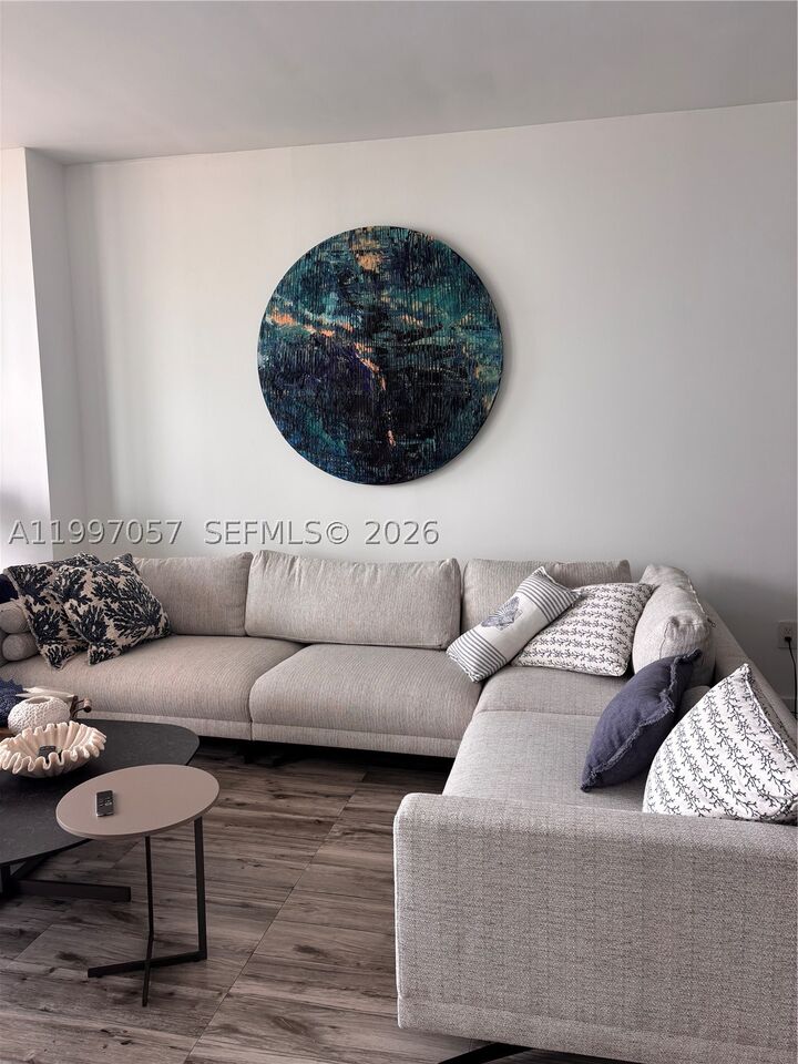 Property Photo: 460 NE 28th St 705 FL 33137