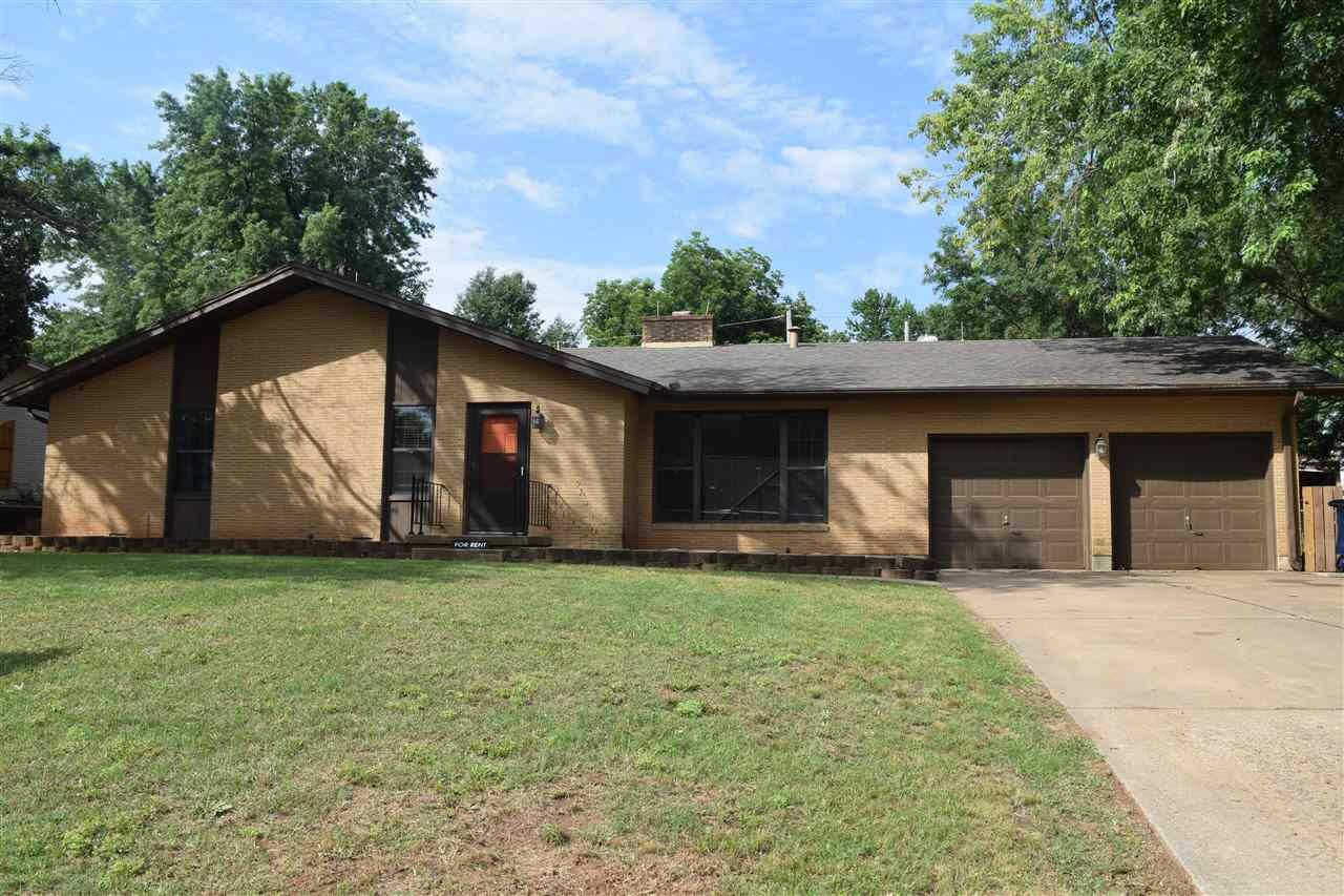 Property Photo: 721 W Lakeshore Drive OK 74075