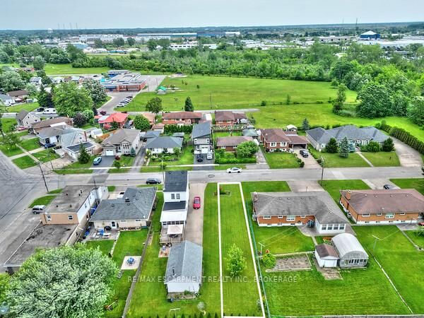 Property Photo:  314 Marshall Avenue  ON L3C 2N6 
