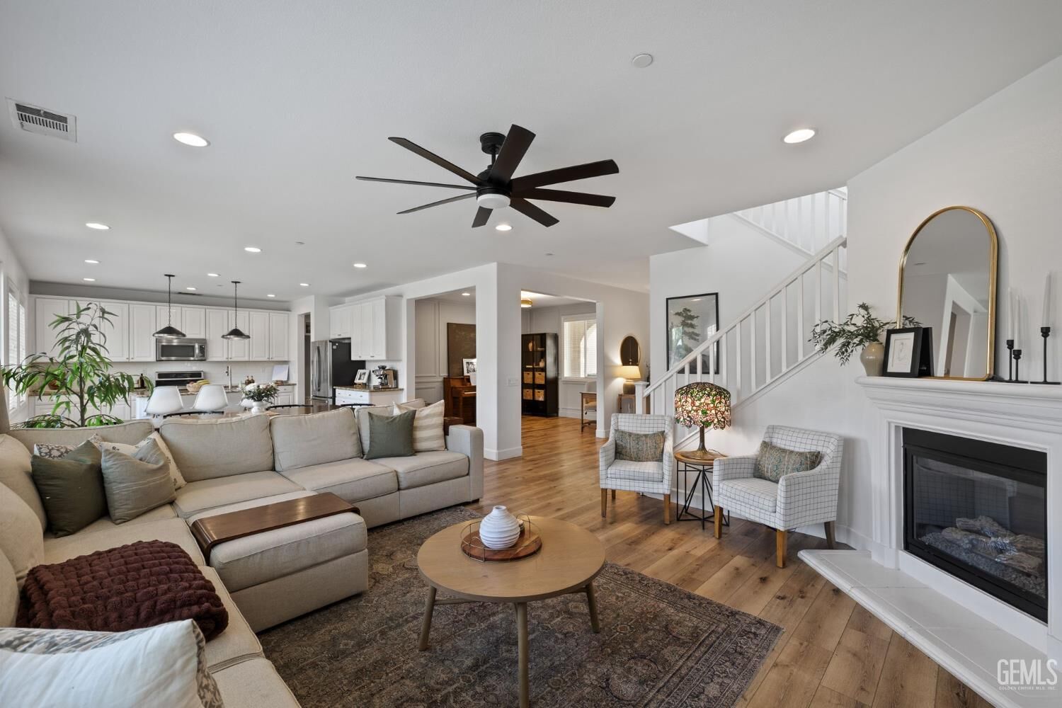 Property Photo:  15636 Montalone Place  CA 93314 