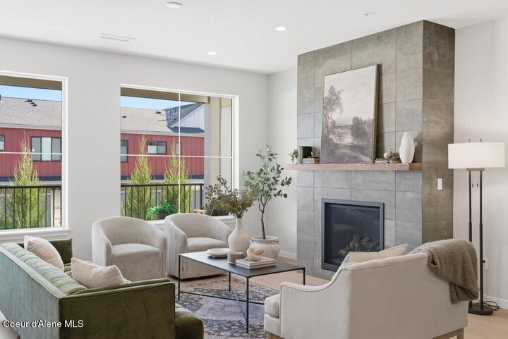 Property Photo:  1035 E Railroad Ave  ID 83854 